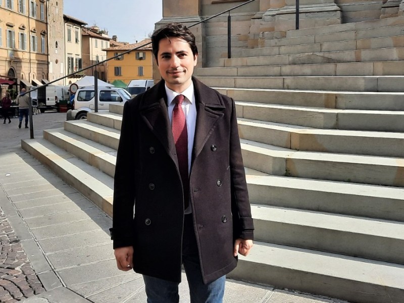 Interrogazione circa il servizio denominato “Aggiungi un posto a tavola” ed iniziative similari poste in essere dall’Amministrazione Comunale.